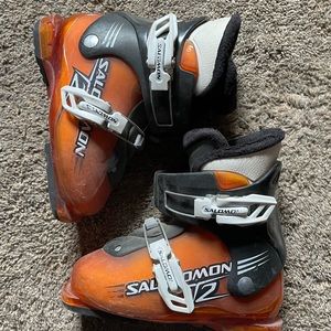 Youth Size 1 Ski Boots Salomon